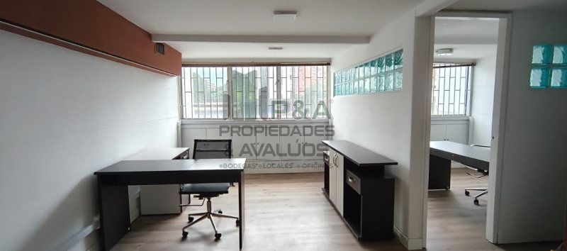Oficina en arriendo Antioquia Medellín Los Balsos No2 61 m2 Habitaciones 0 Baños 1 Garajes 0 Precio $5200000