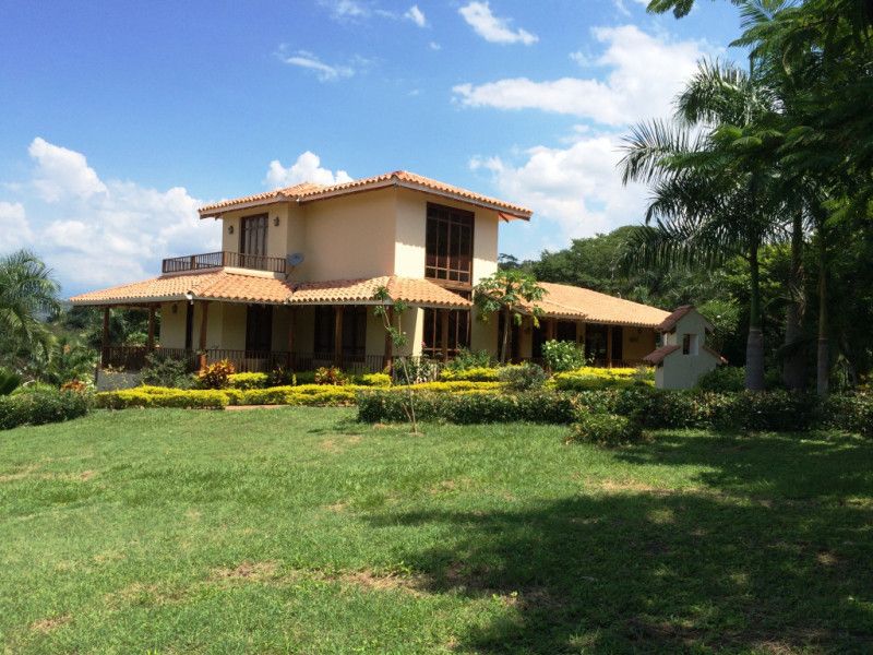 Casa Campestre en venta Cundinamarca Anapoima Cr Quintas De Nirvana 275 m2 Habitaciones 3 Baños 4 Garajes 3 Precio $1400000000