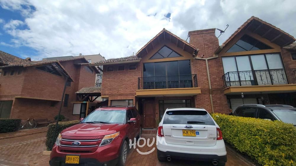 Casa en venta Cundinamarca Chía Asturias 124 m2 Habitaciones 5 Baños 5 Garajes 2 Precio $750000000