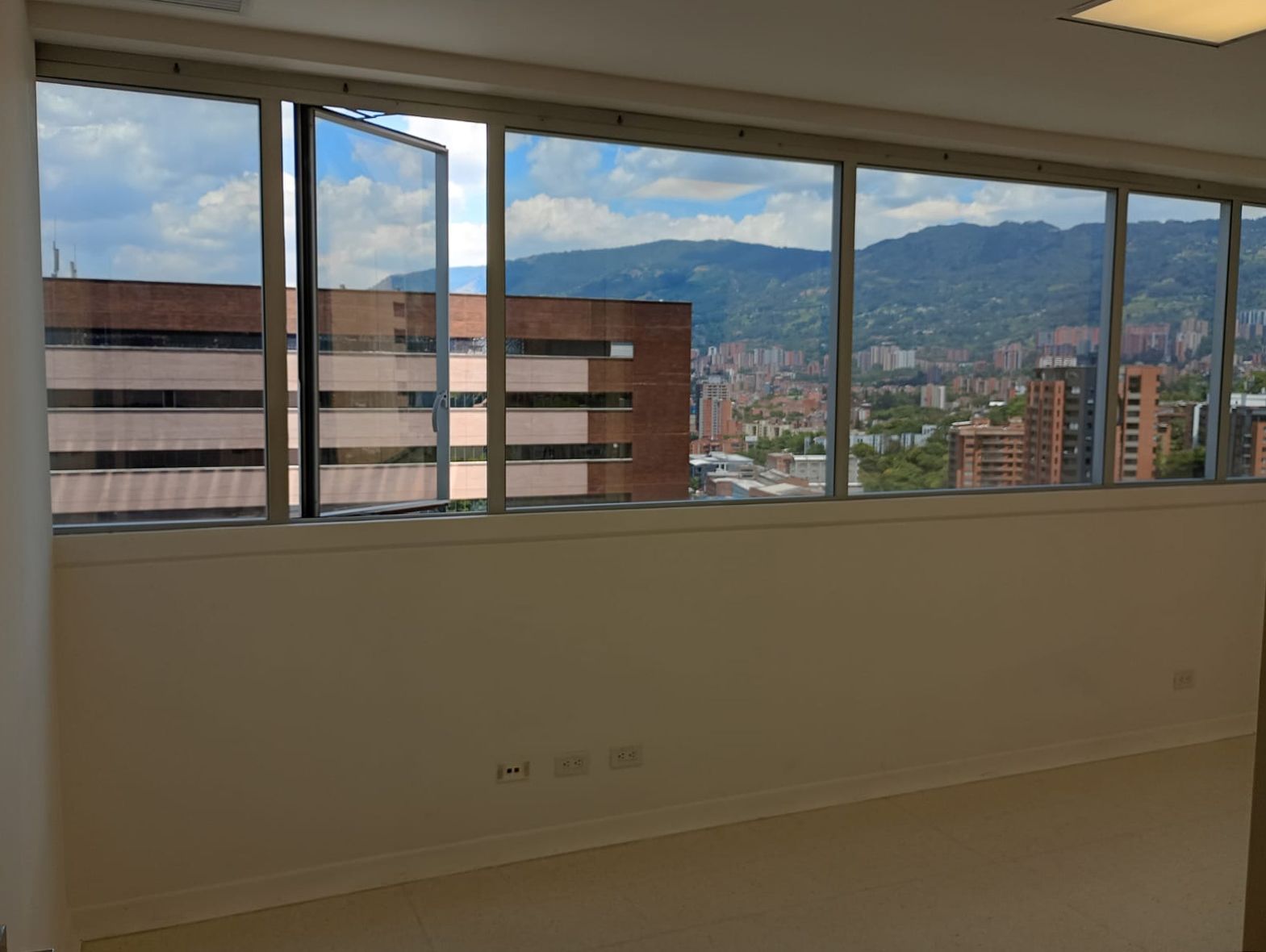 Consultorio en arriendo Antioquia Sabaneta San Rafael 36 m2 Habitaciones 0 Baños 1 Garajes 1 Precio $3600000