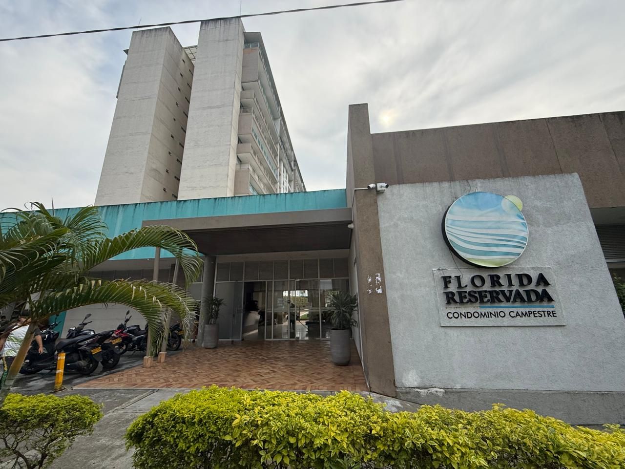 Apartamento en venta Tolima Ibagué Cr Tejares 108 m2 Habitaciones 3 Baños 3 Garajes 2 Precio $500000000