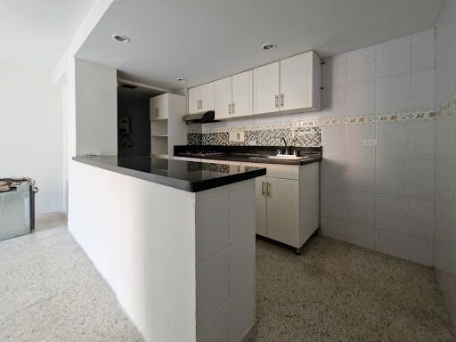 Apartamento en arriendo Antioquia Envigado Loma Del Barro 70 m2 Habitaciones 3 Baños 2 Garajes 0 Precio $1620000