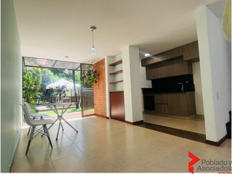 Casa en arriendo Antioquia Envigado El Esmeraldal 120 m2 Habitaciones 3 Baños 2 Garajes 2 Precio $7500000
