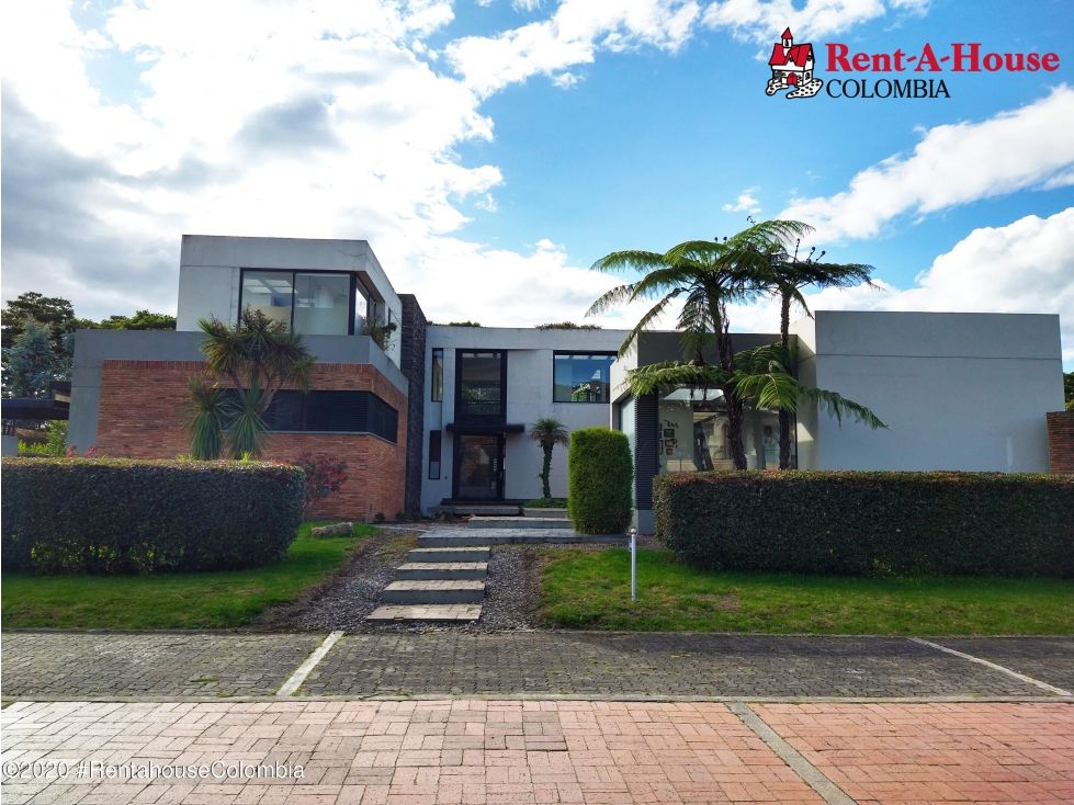 Casa en arriendo Cundinamarca Bogotá Casa Blanca 680 m2 Habitaciones 4 Baños 5 Garajes 3 Precio $14052000