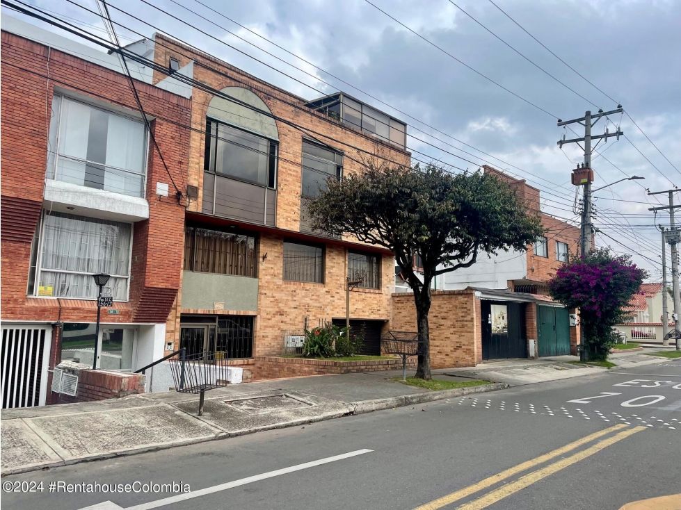 Apartamento en venta Cundinamarca Bogotá Jardines Del Norte 87 m2 Habitaciones 3 Baños 2 Garajes 1 Precio $490000000