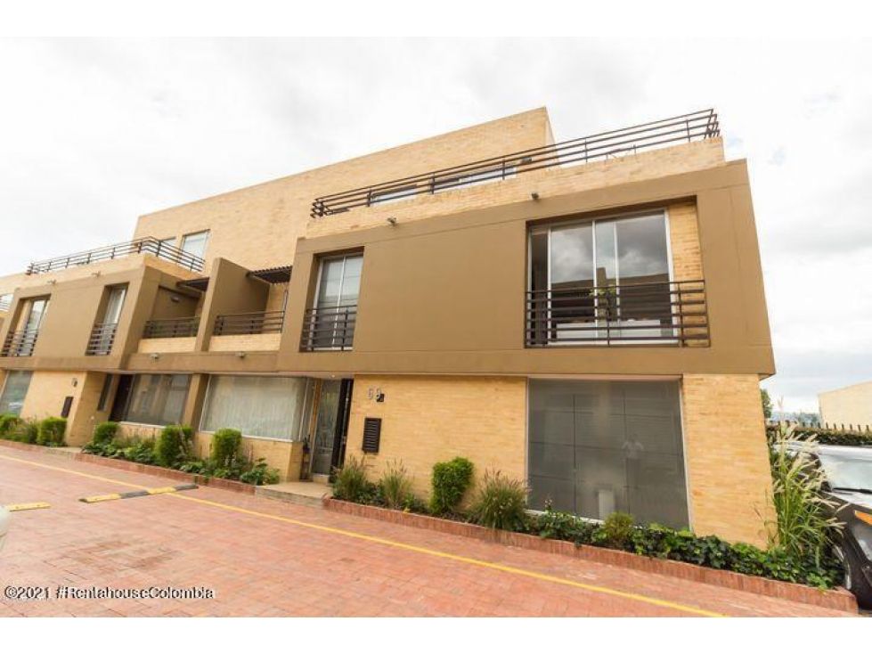 Casa en venta Cundinamarca Cajicá Calahorra 133 m2 Habitaciones 3 Baños 4 Garajes 2 Precio $800000000