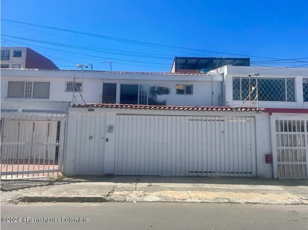 Casa en venta Cundinamarca Bogotá Estrella Del Norte - Edif Antarex 450 m2 Habitaciones 1 Baños 2 Garajes 4 Precio $850000000