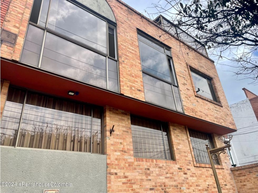 Apartamento en venta Cundinamarca Bogotá Jardines Del Norte 83 m2 Habitaciones 3 Baños 2 Garajes 1 Precio $440000000