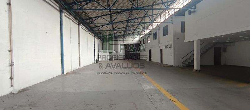 Bodega en arriendo Antioquia Itagüí Zona Industrial 1 3000 m2 Habitaciones 0 Baños 8 Garajes 0 Precio $75000000