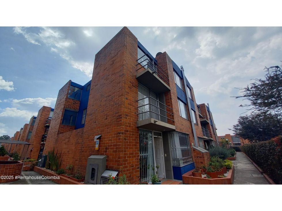 Casa en venta Cundinamarca Bogotá Cjr Quintas De Aranjuez Primera Etapa 98 m2 Habitaciones 3 Baños 3 Garajes 2 Precio $520000000