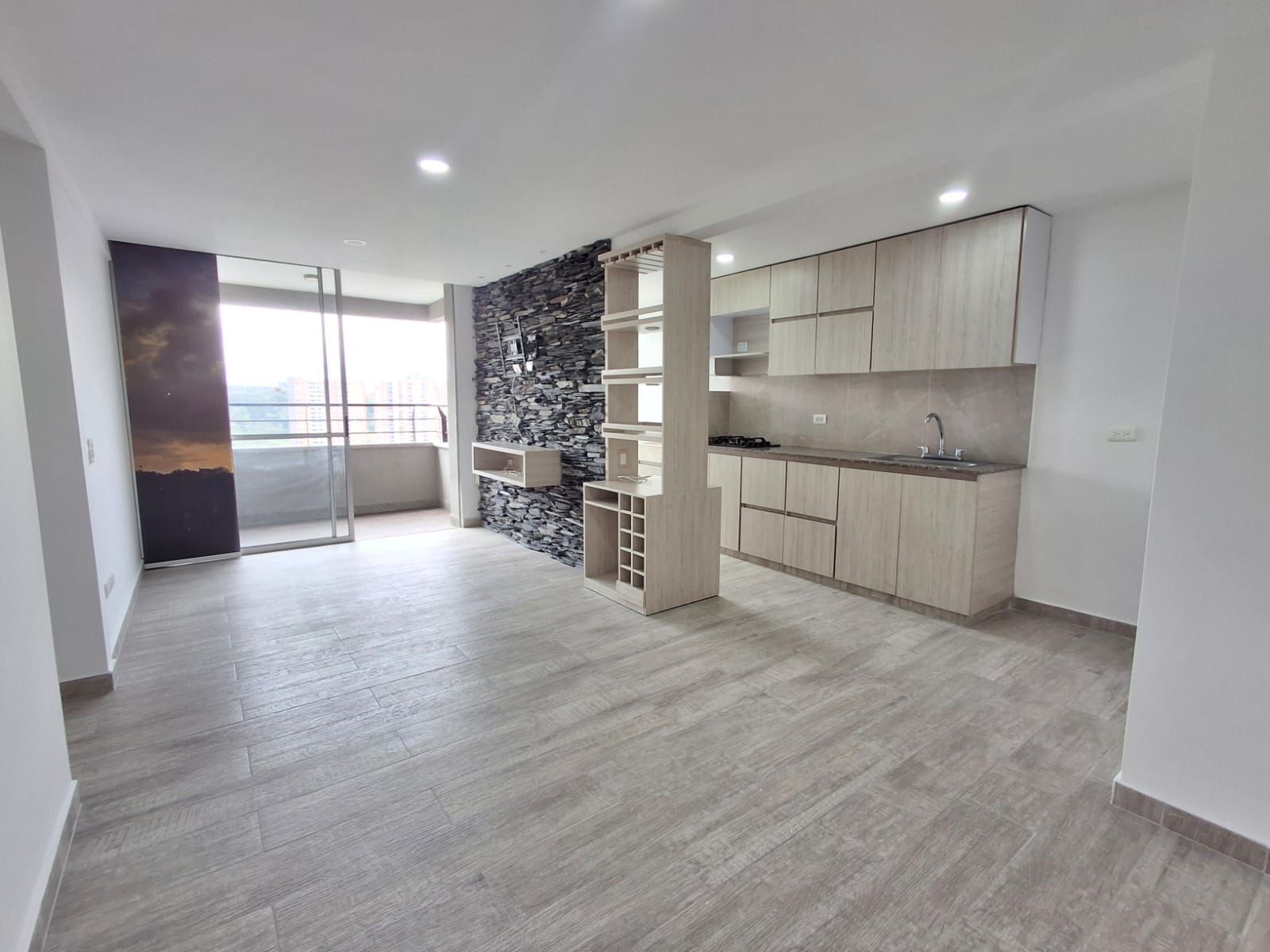 Apartamento en arriendo Antioquia Itagüí Vereda El Porvenir 70 m2 Habitaciones 3 Baños 2 Garajes 1 Precio $2500000