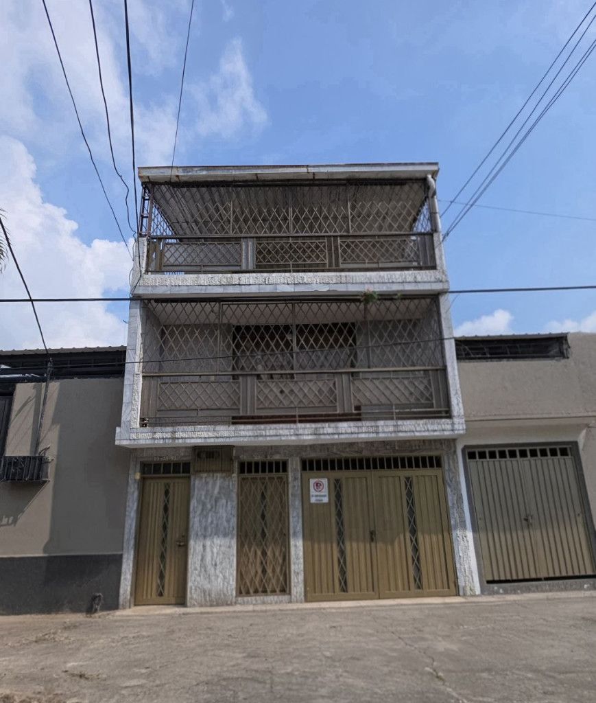 Casa en venta Valle Del Cauca Cali Jorge Isaacs 320 m2 Habitaciones 8 Baños 3 Garajes 0 Precio $580000000
