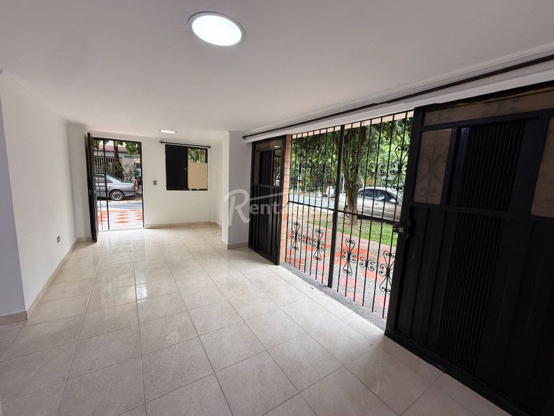 Local en arriendo Antioquia Medellín Diego Echavarria 30 m2 Habitaciones 0 Baños 1 Garajes 0 Precio $2000000