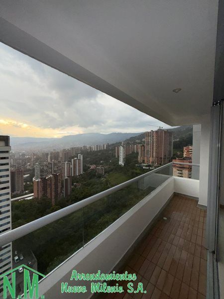 Apartamento en arriendo o venta Antioquia Sabaneta Entre Amigos 60 m2 Habitaciones 3 Baños 2 Garajes 2 Precio venta $435000000 Precio arriendo $2700000
