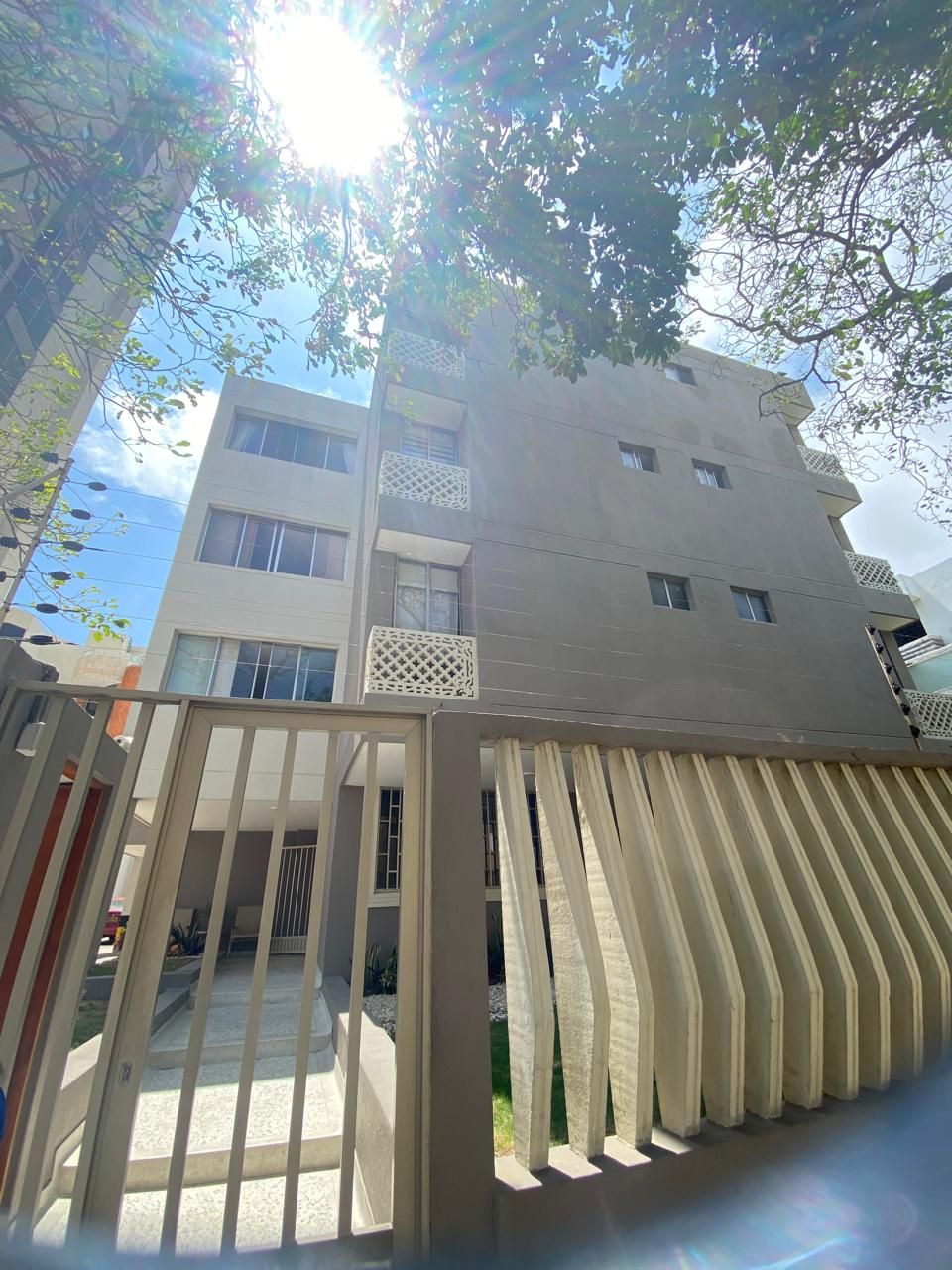 Apartamento en arriendo Atlántico Barranquilla Altos De Riomar 100 m2 Habitaciones 3 Baños 3 Garajes 1 Precio $3500000