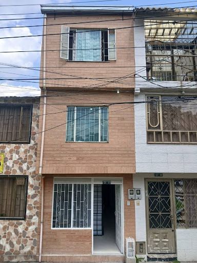 Casa en venta Cundinamarca Bogotá Nueva Tibabuyes 47 m2 Habitaciones 5 Baños 3 Garajes 0 Precio $293000000