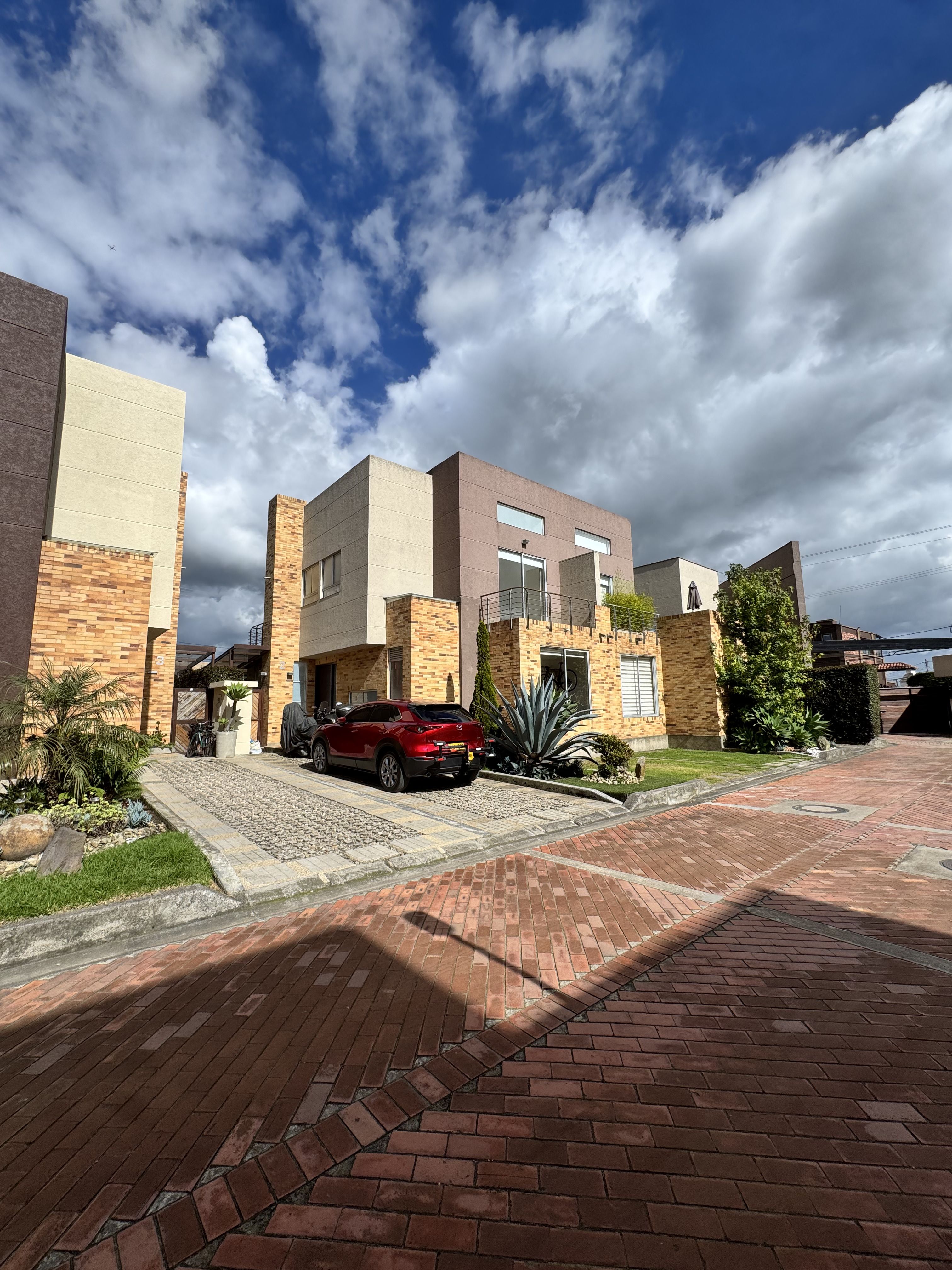 Inmuebles en Remate Casa en venta Cundinamarca Chía Vereda Fonqueta 119 m2 Habitaciones 3 Baños 3 Garajes 0 Precio $800000000