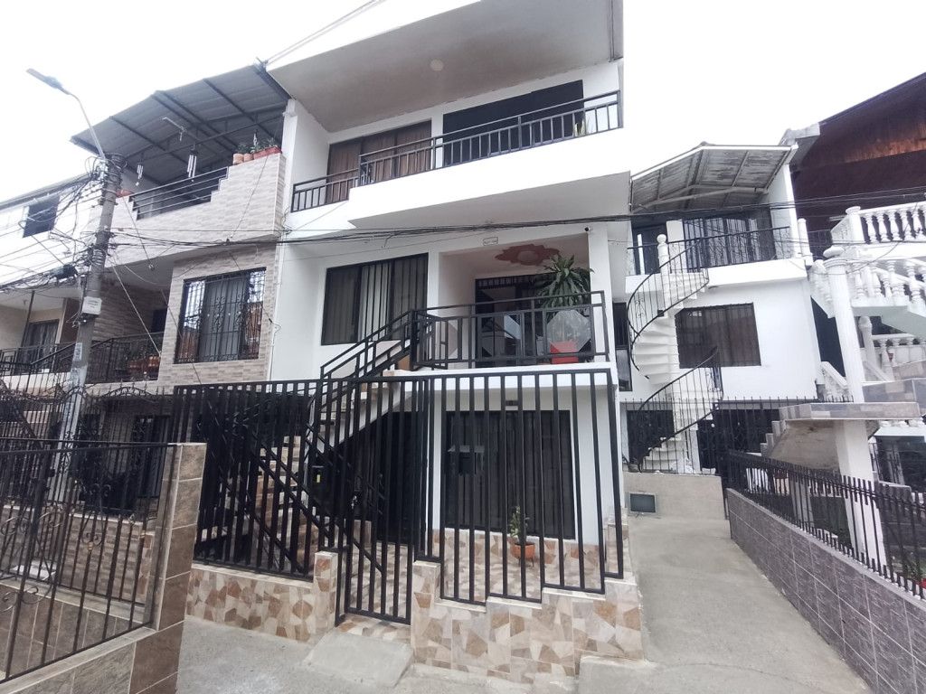 Casa en arriendo Valle Del Cauca Cali Los Guayacanes 90 m2 Habitaciones 3 Baños 2 Garajes 0 Precio $1400000