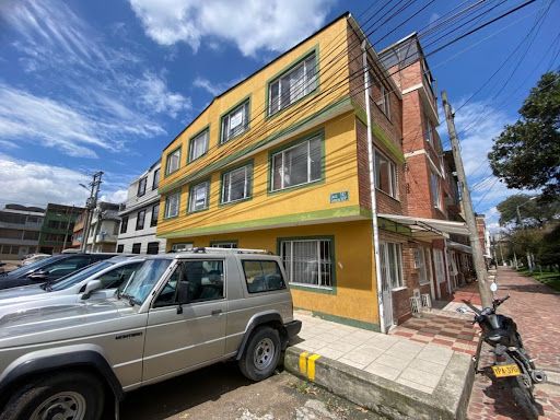 Casa en arriendo Cundinamarca Bogotá Lombardía 225 m2 Habitaciones 4 Baños 3 Garajes 0 Precio $2600000