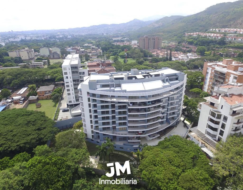 Apartamento en arriendo Valle Del Cauca Cali Cuarto De Legua - Guadalupe 151 m2 Habitaciones 3 Baños 3 Garajes 2 Precio $6000000
