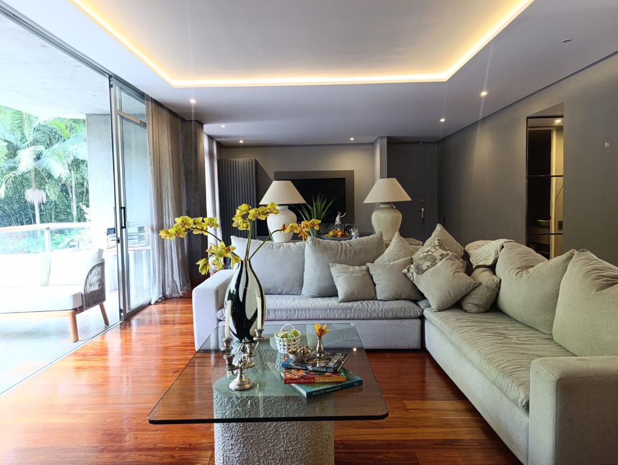 Apartamento en arriendo Antioquia Medellín Las Lomas No 2 270 m2 Habitaciones 3 Baños 4 Garajes 4 Precio $16500000