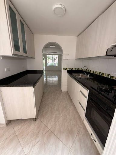 Casa en arriendo Antioquia Medellín Campo Alegre 120 m2 Habitaciones 4 Baños 3 Garajes 1 Precio $3300000