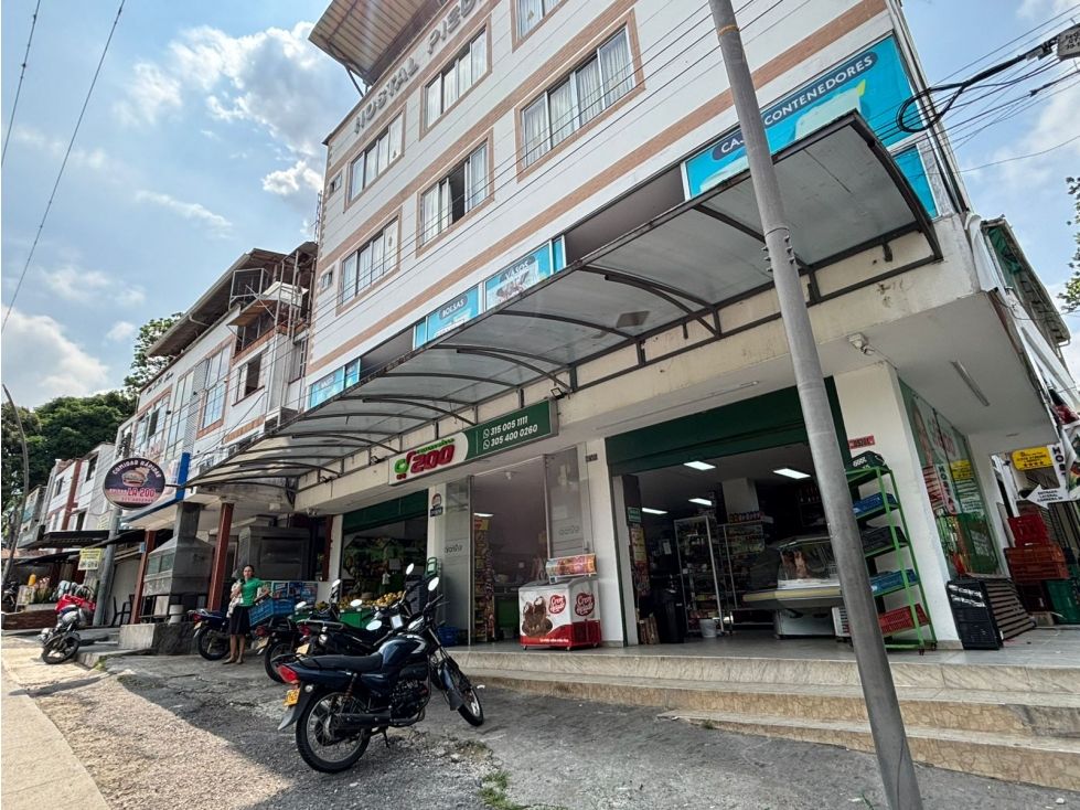 Local en venta Santander Floridablanca Brisas De La Florida 130 m2 Habitaciones 0 Baños 2 Garajes 0 Precio $1400000000