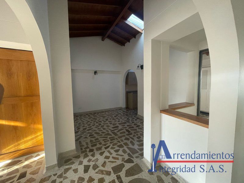 Apartamento en arriendo Antioquia Medellín Rosales 78 m2 Habitaciones 3 Baños 3 Garajes 1 Precio $2550000