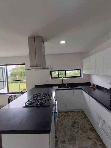 Casa en arriendo Antioquia Envigado San Rafael 340 m2 Habitaciones 4 Baños 5 Garajes 4 Precio $12000000