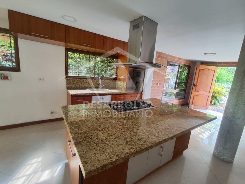 Casa en arriendo Antioquia Sabaneta Vegas De La Doctora 216 m2 Habitaciones 3 Baños 4 Garajes 0 Precio $7500000