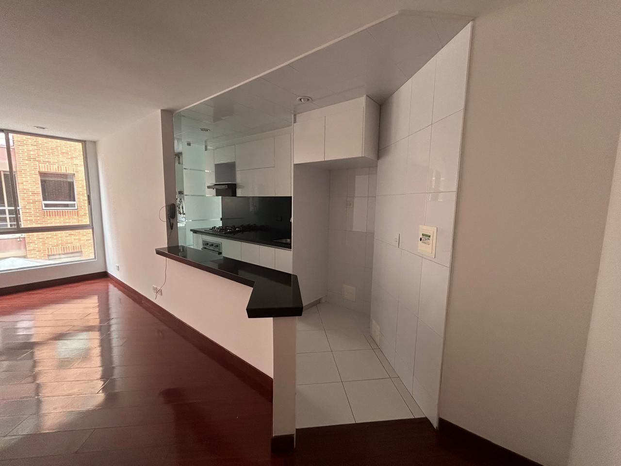 Apartamento en venta Cundinamarca Bogotá Santa Barbara Occidental 67 m2 Habitaciones 2 Baños 2 Garajes 2 Precio $580000000