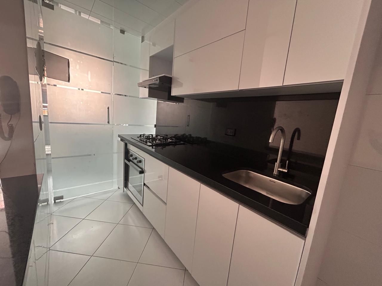 Apartamento en venta Cundinamarca Bogotá Santa Barbara Occidental 67 m2 Habitaciones 2 Baños 2 Garajes 2 Precio $580000000