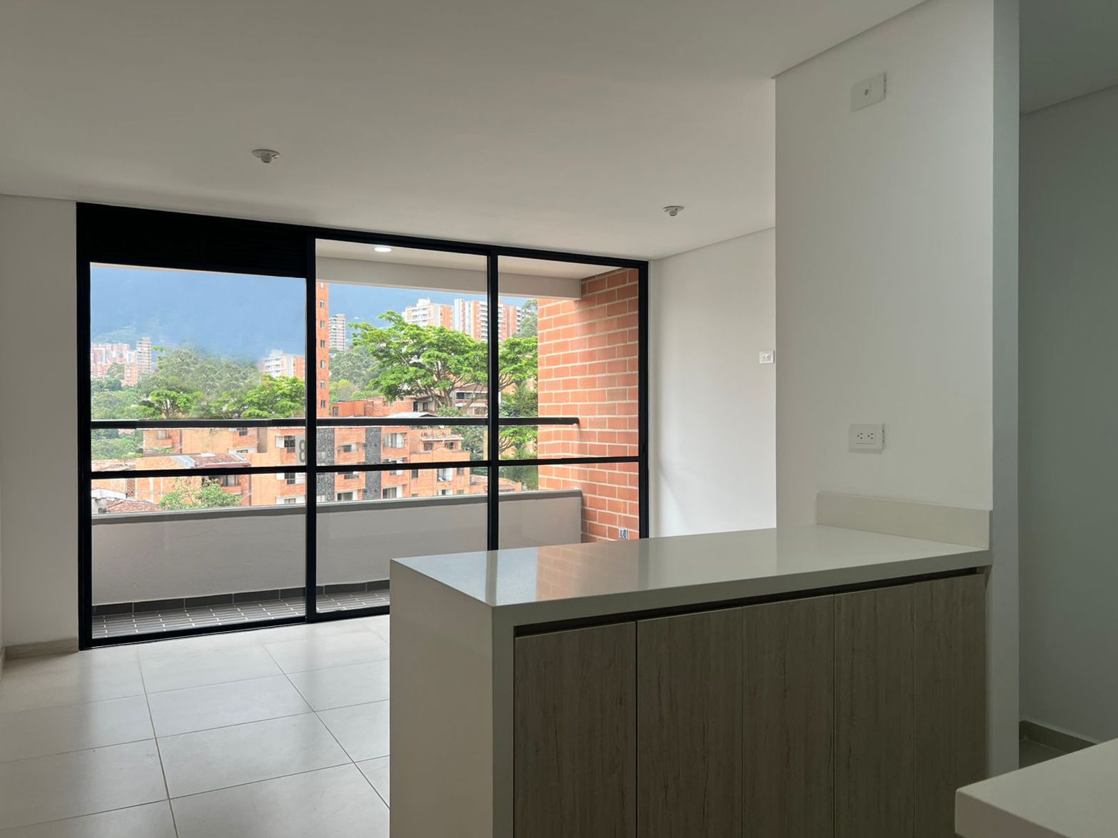 Apartamento en arriendo Antioquia Envigado Loma Del Barro 75 m2 Habitaciones 3 Baños 2 Garajes 1 Precio $3650000