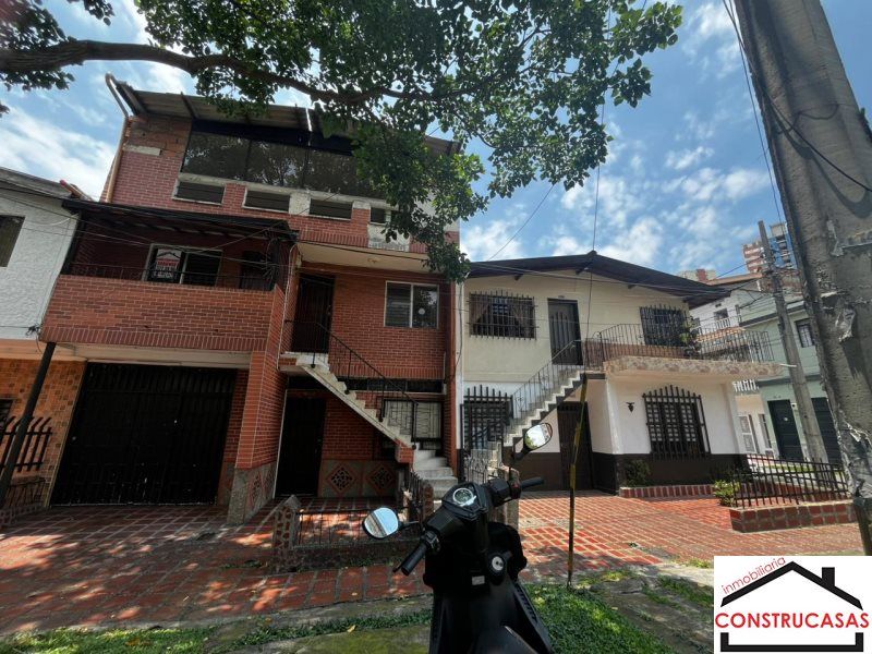 Casa en arriendo Antioquia Medellín Los Alcazares 250 m2 Habitaciones 6 Baños 3 Garajes 0 Precio $5500000
