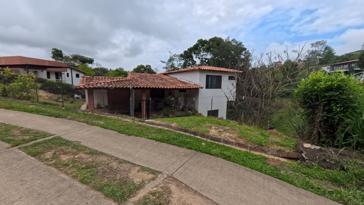 Casa en venta Santander Lebríja La Popa 300 m2 Habitaciones 5 Baños 4 Garajes 1 Precio $800000000