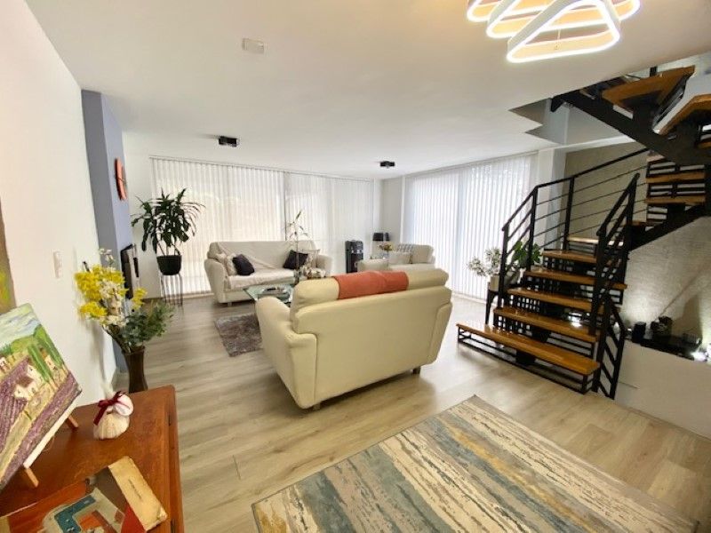 Casa en venta Antioquia Medellín Cataluña 200 m2 Habitaciones 3 Baños 3 Garajes 2 Precio $1550000000