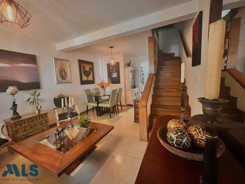 Casa en venta Antioquia Medellín San Bernardo 98 m2 Habitaciones 4 Baños 3 Garajes 1 Precio $630000000