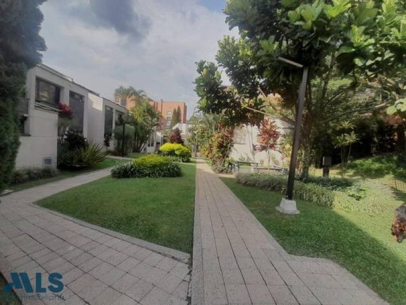 Casa en venta Antioquia Medellín Bolivariana 280 m2 Habitaciones 4 Baños 4 Garajes 2 Precio $1500000000