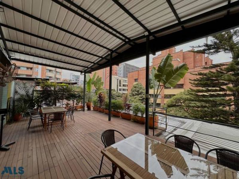 Inmuebles en Remate Casa en venta Antioquia Medellín Laureles 900 m2 Habitaciones 10 Baños 10 Garajes 10 Precio $3650000000