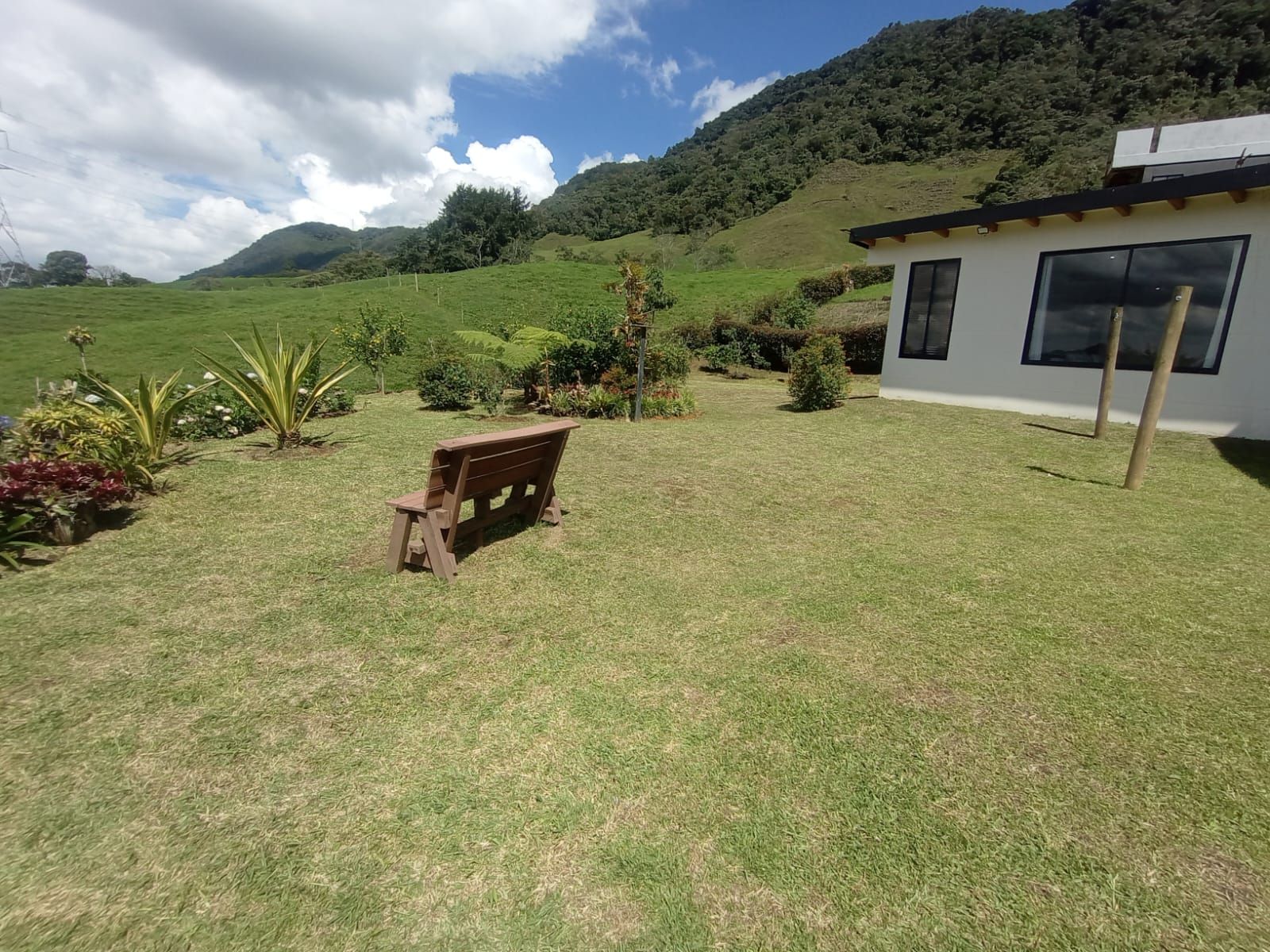 Finca en arriendo Antioquia La Ceja La Ceja 200 m2 Habitaciones 3 Baños 2 Garajes 2 Precio $11500000