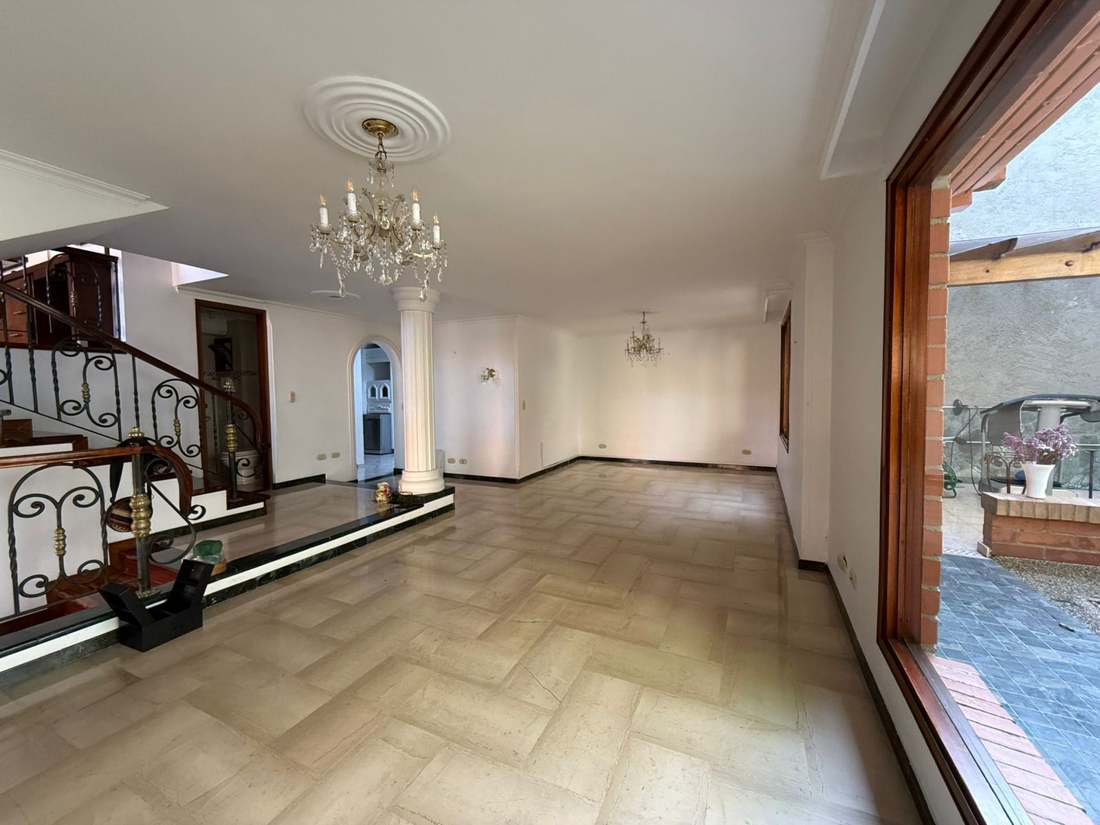 Casa en arriendo Antioquia Medellín La Florida 350 m2 Habitaciones 4 Baños 3 Garajes 0 Precio $11000000