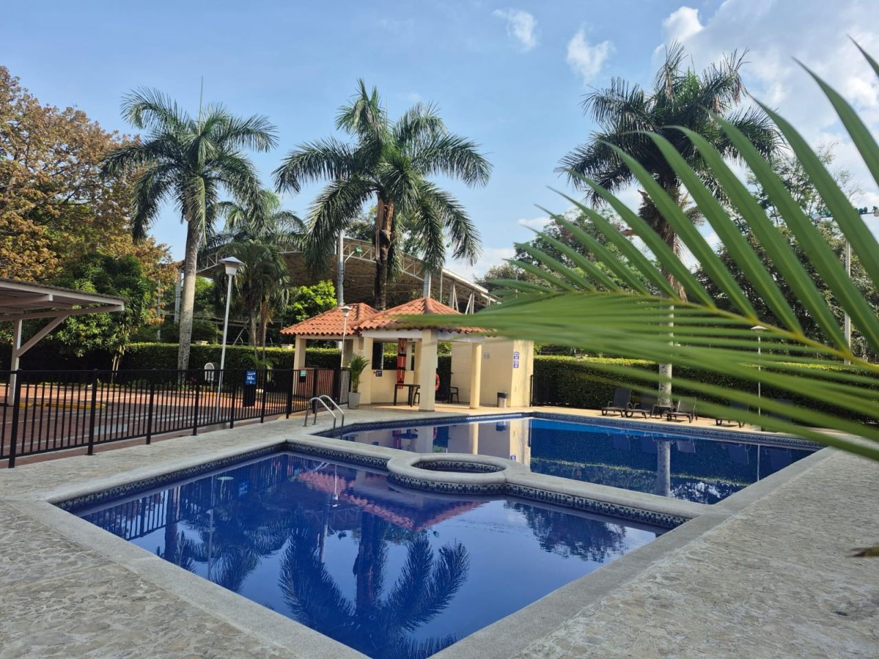 Apartamento en venta Valle Del Cauca Cali Urbanización Río Lili 107 m2 Habitaciones 3 Baños 2 Garajes 2 Precio $509000000