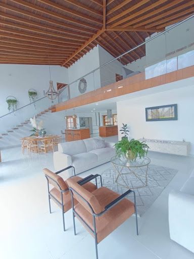 Casa en arriendo Antioquia Envigado San Rafael 500 m2 Habitaciones 5 Baños 4 Garajes 3 Precio $15000000