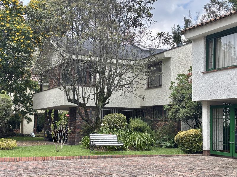 Casa en venta Cundinamarca Bogotá San Patricio 450 m2 Habitaciones 4 Baños 4 Garajes 4 Precio $3080000000