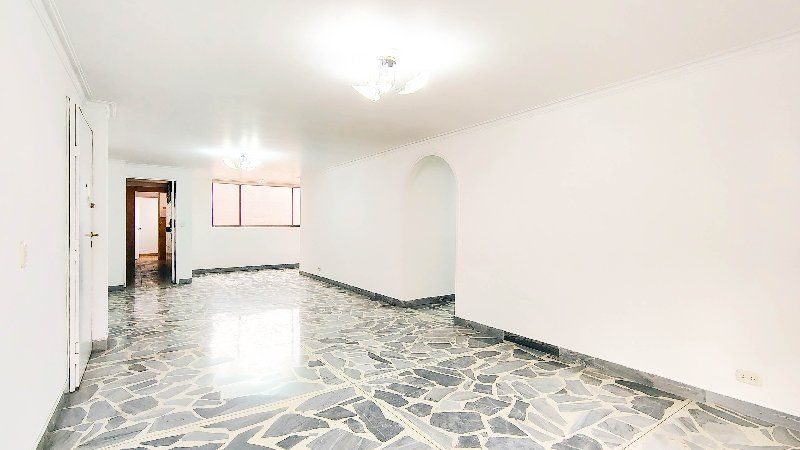 Apartamento en arriendo Antioquia Medellín Laureles 150 m2 Habitaciones 4 Baños 3 Garajes 2 Precio $4200000