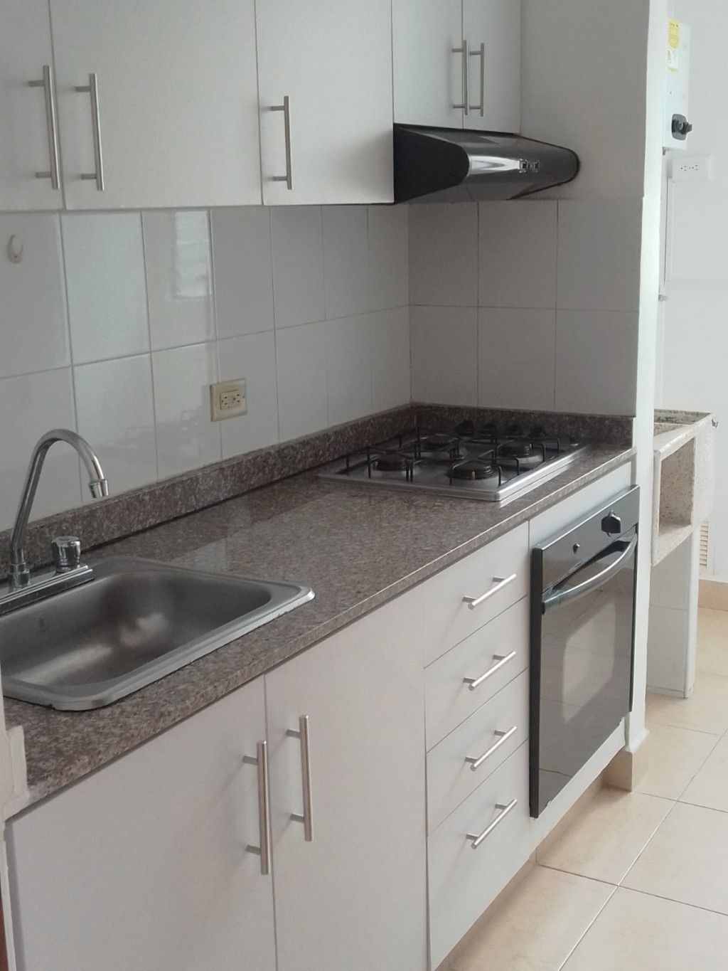 Apartamento en arriendo Valle Del Cauca Cali Urbanización San Joaquín 83 m2 Habitaciones 3 Baños 2 Garajes 1 Precio $2500000
