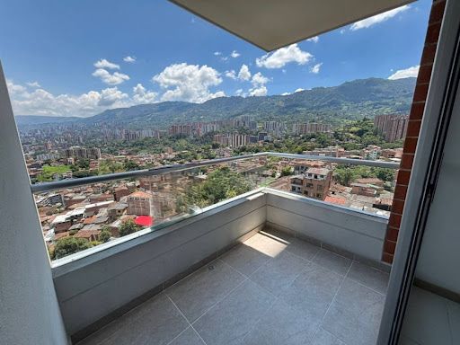 Apartamento en arriendo Antioquia Envigado Zúñiga 80 m2 Habitaciones 3 Baños 2 Garajes 1 Precio $3500000