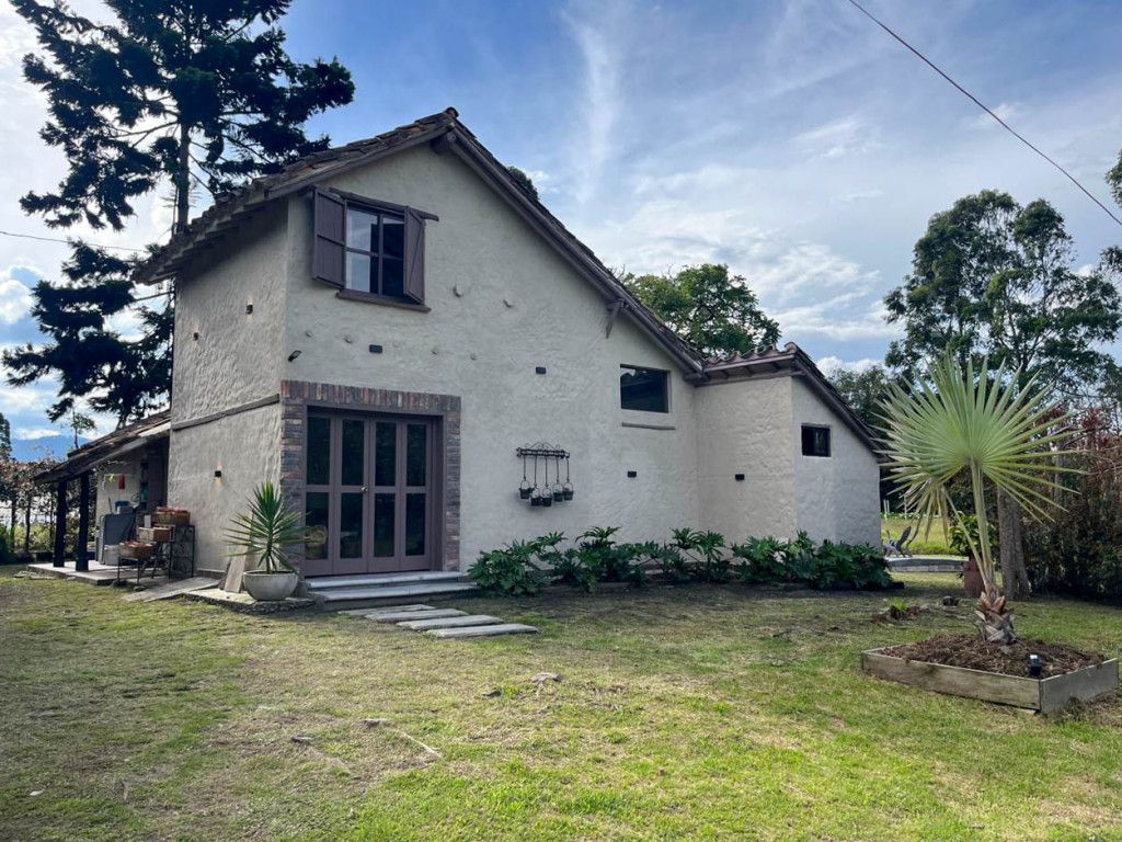 Finca en arriendo Antioquia Rionegro Rionegro 140 m2 Habitaciones 3 Baños 2 Garajes 1 Precio $6700000