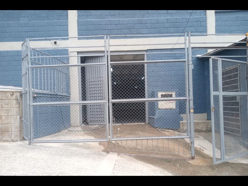 Bodega en arriendo Antioquia La Estrella Ancón San Martín 330 m2 Habitaciones 0 Baños 2 Garajes 0 Precio $12000000