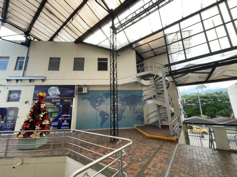 Oficina en arriendo Valle Del Cauca Cali El Lido 90 m2 Habitaciones 0 Baños 2 Garajes 2 Precio $3200000
